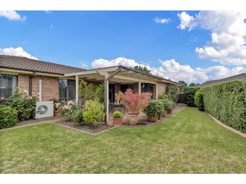 11 Paradise Place, Goulburn NSW 2580