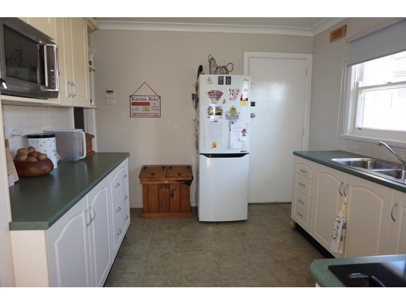 16 Coromandel Street, Goulburn NSW 2580