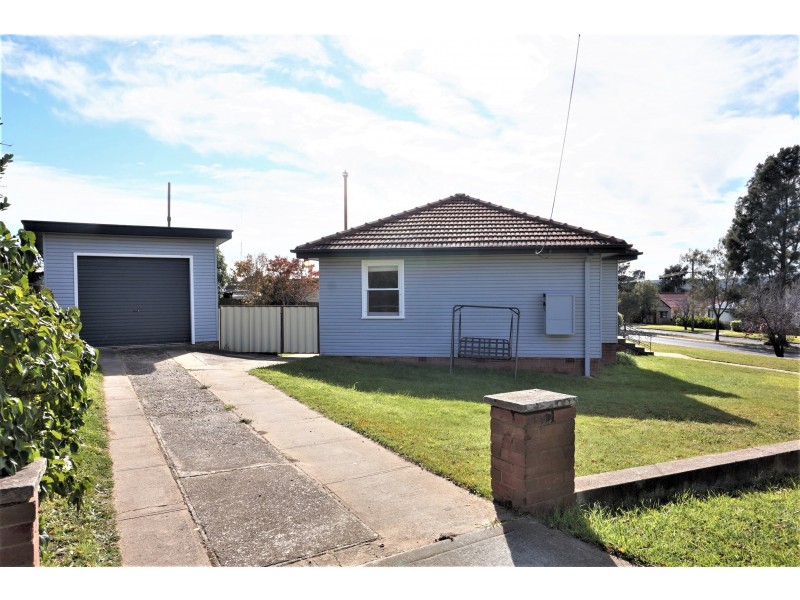 16 Coromandel Street, Goulburn NSW 2580