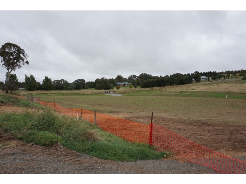 2/24 Bonnett Drive, Goulburn NSW 2580