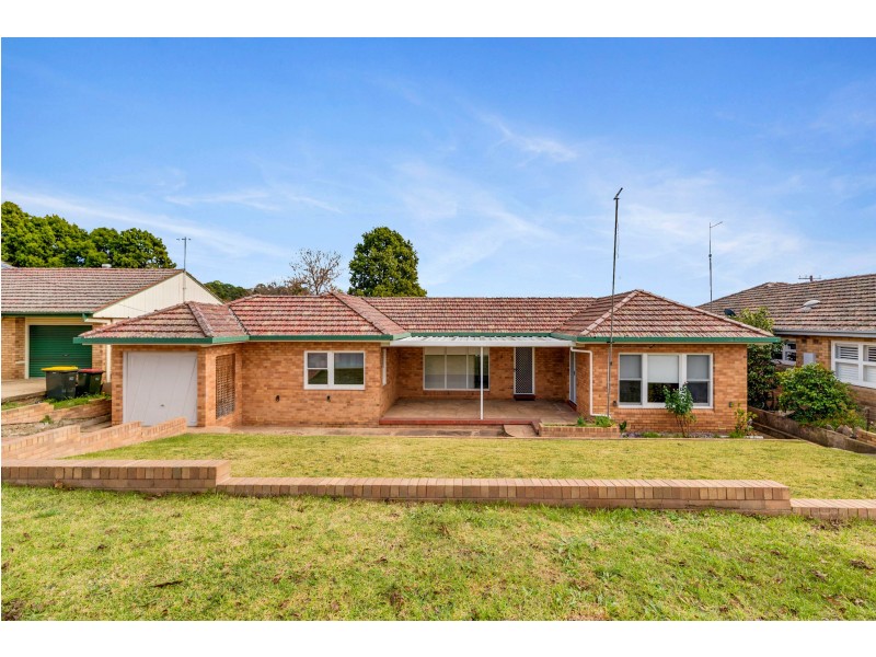 8 Barber Street, Goulburn NSW 2580