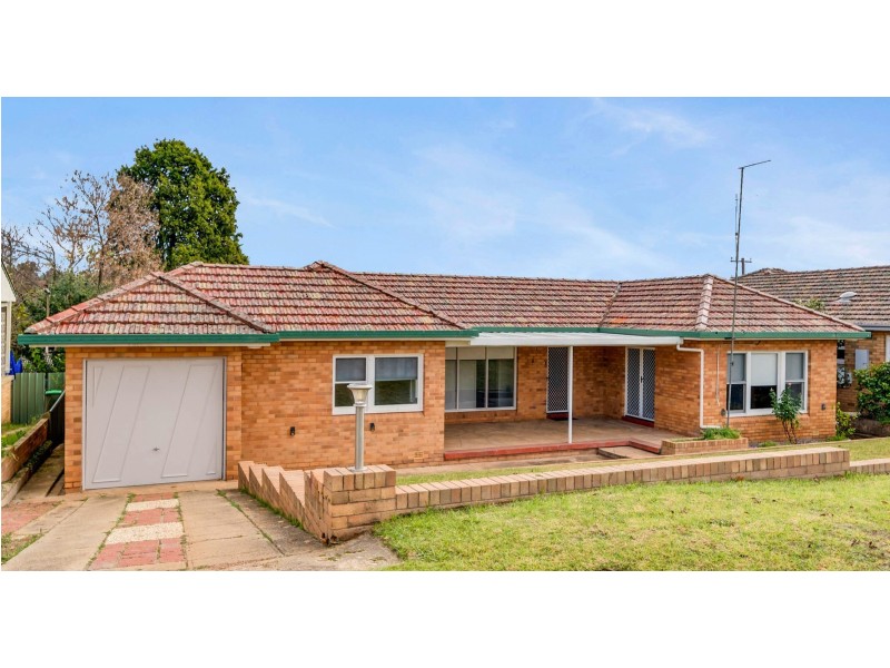 8 Barber Street, Goulburn NSW 2580