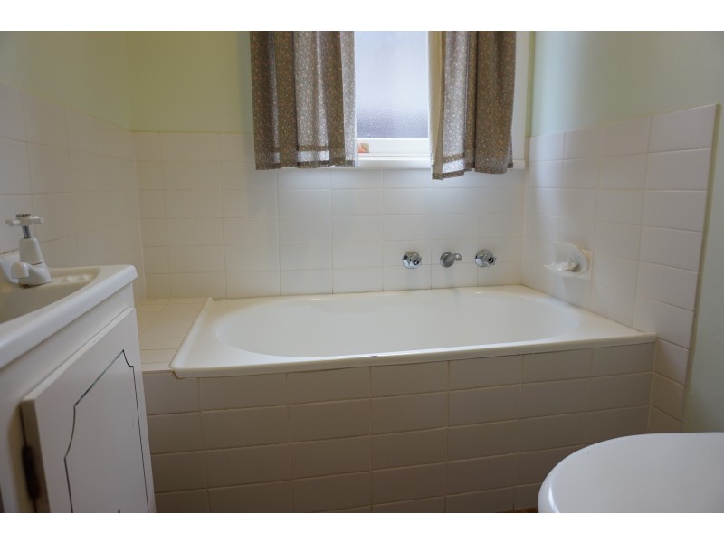 524 Auburn Street, Goulburn NSW 2580