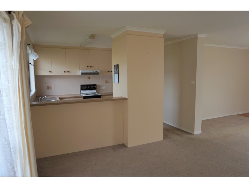 17 Kerr Place, Goulburn NSW 2580