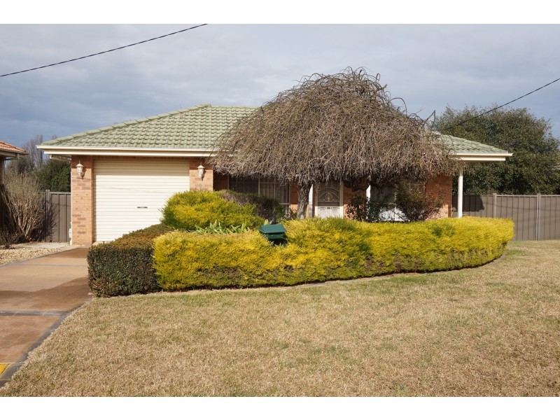 50 Jacqua Avenue, Goulburn NSW 2580