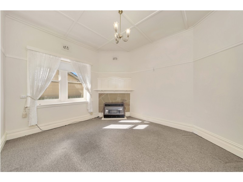 5 Buffalo Crescent, Goulburn NSW 2580