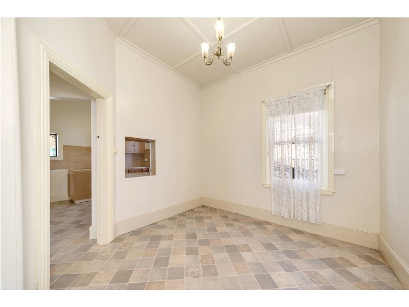 5 Buffalo Crescent, Goulburn NSW 2580