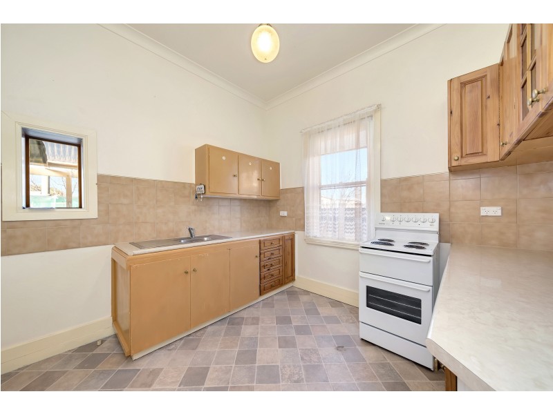 5 Buffalo Crescent, Goulburn NSW 2580