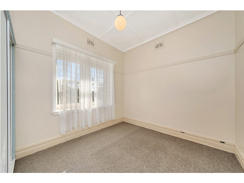 5 Buffalo Crescent, Goulburn NSW 2580