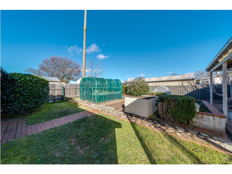 5 Buffalo Crescent, Goulburn NSW 2580