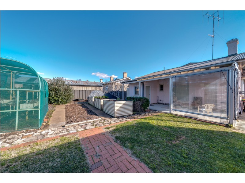 5 Buffalo Crescent, Goulburn NSW 2580