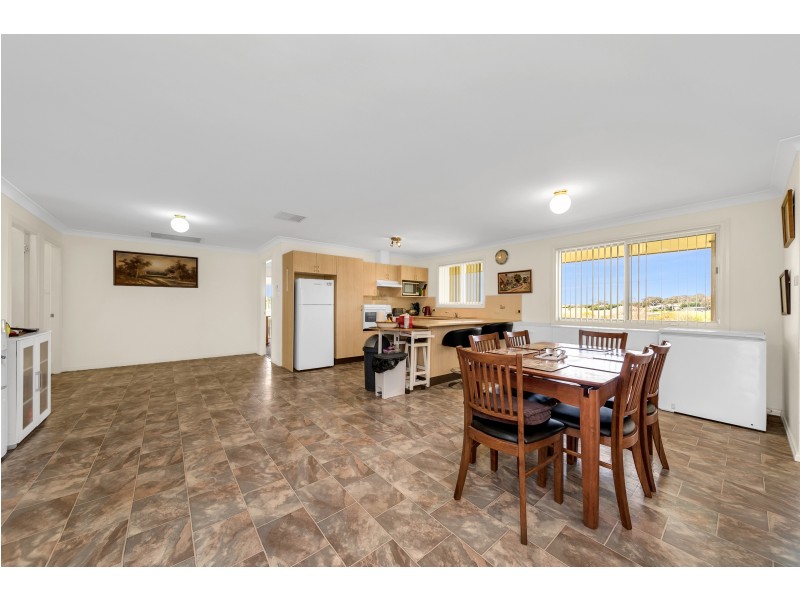 303 Run-O-Waters Drive, Goulburn NSW 2580