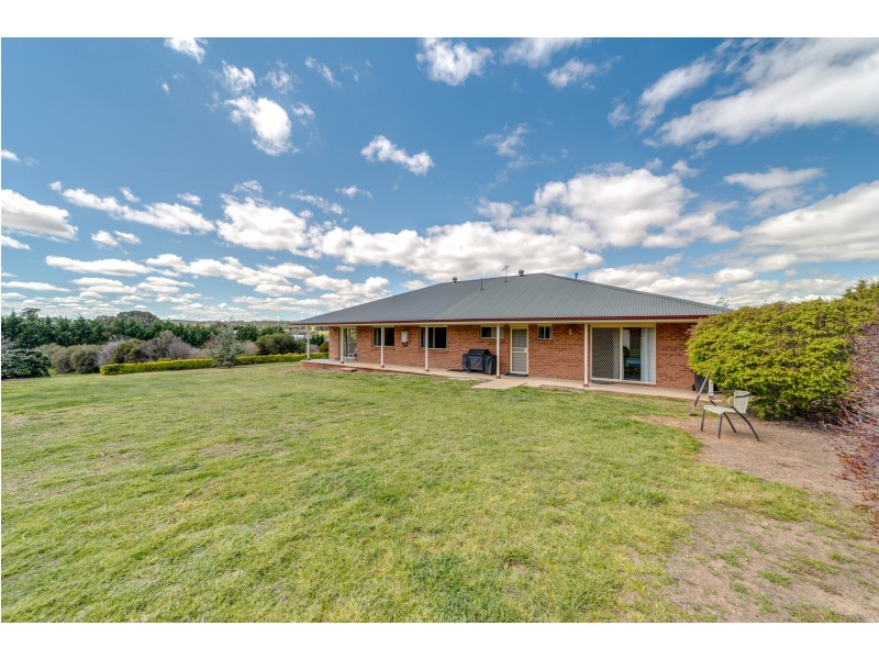 303 Run-O-Waters Drive, Goulburn NSW 2580