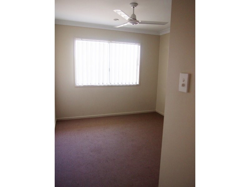 25 Halifax Place, Rural View QLD 4740