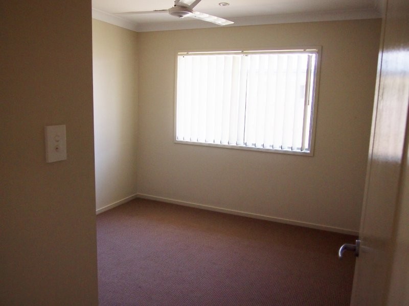 25 Halifax Place, Rural View QLD 4740