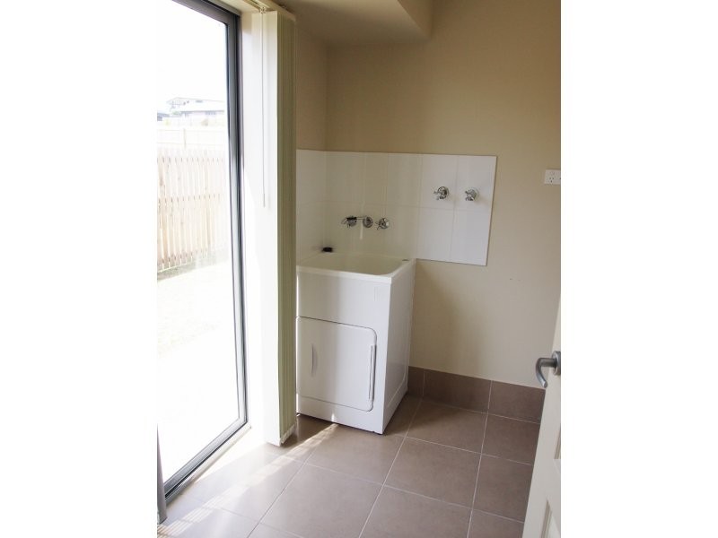 25 Halifax Place, Rural View QLD 4740