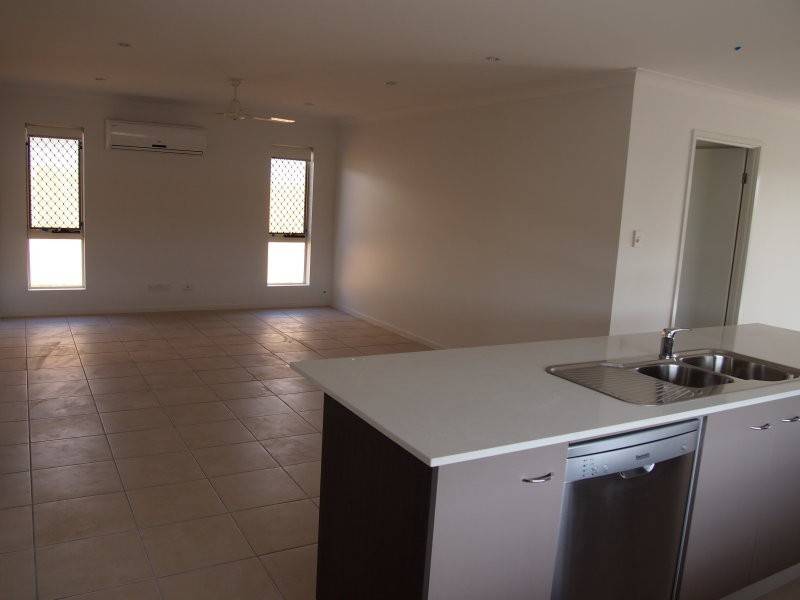 33 Westaway Crescent, Andergrove QLD 4740