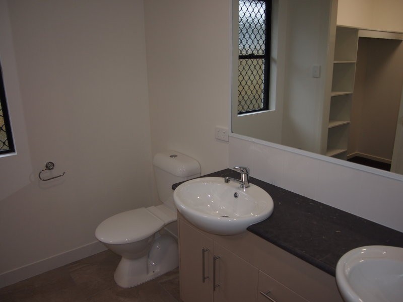 8 Trasero Lane, Beaconsfield QLD 4740