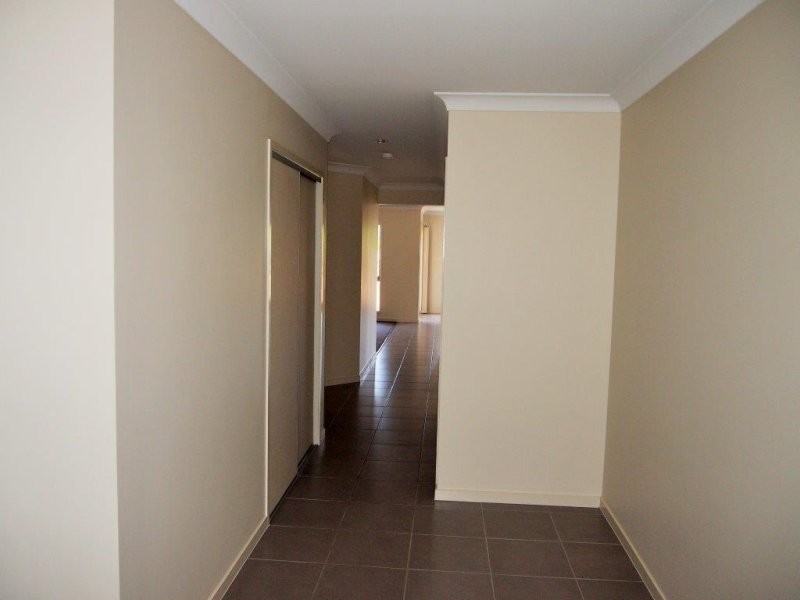 23 Halifax Place, Rural View QLD 4740