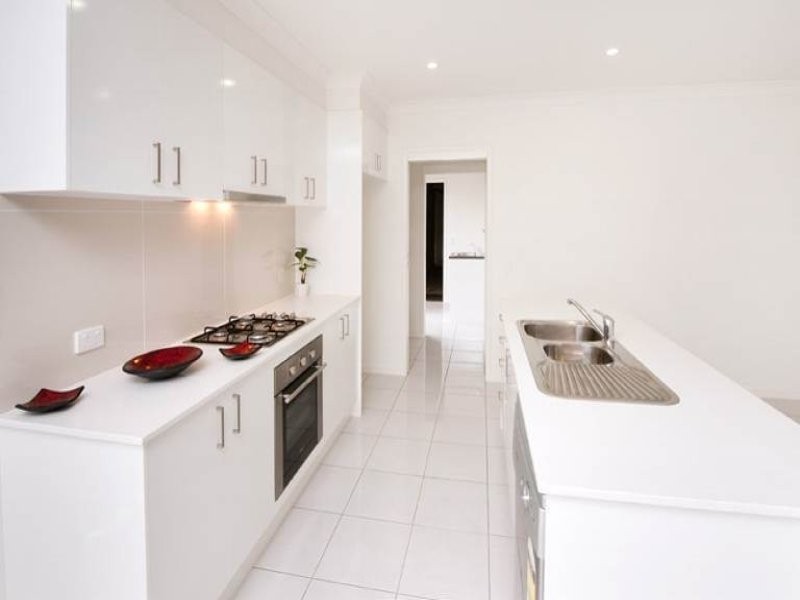24 Balzan Drive, Rural View QLD 4740