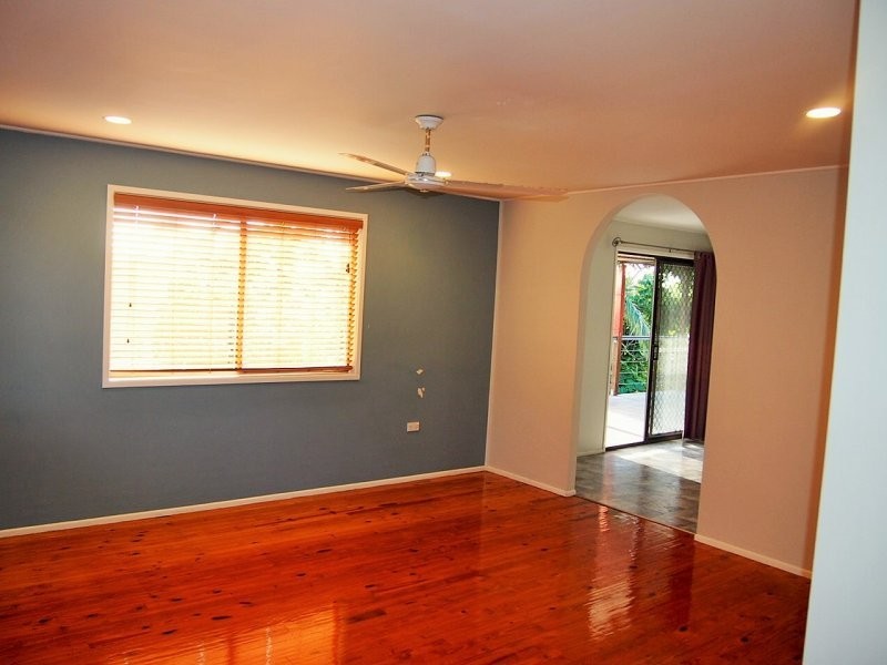 27 Domino Crescent, Andergrove QLD 4740