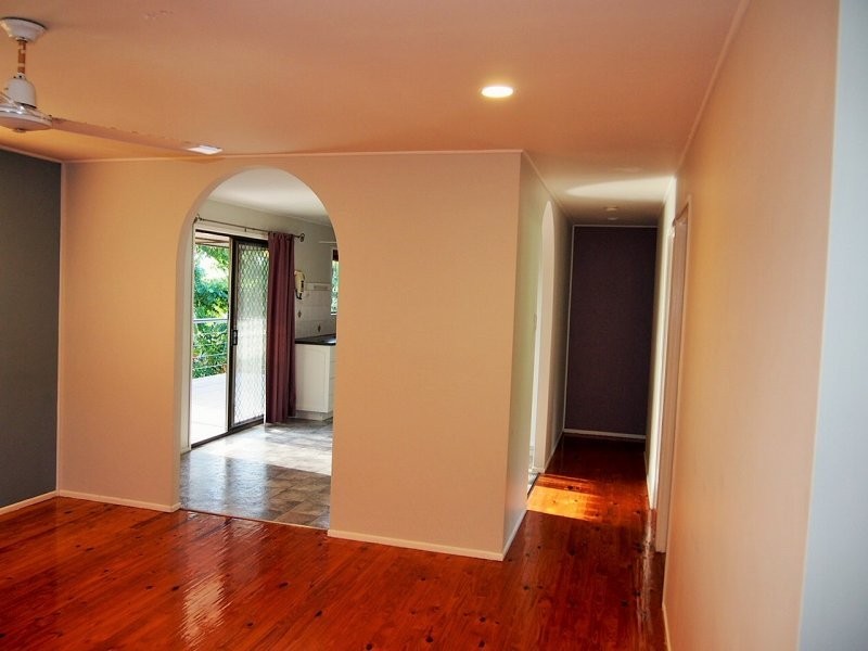 27 Domino Crescent, Andergrove QLD 4740