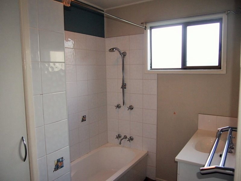 27 Domino Crescent, Andergrove QLD 4740