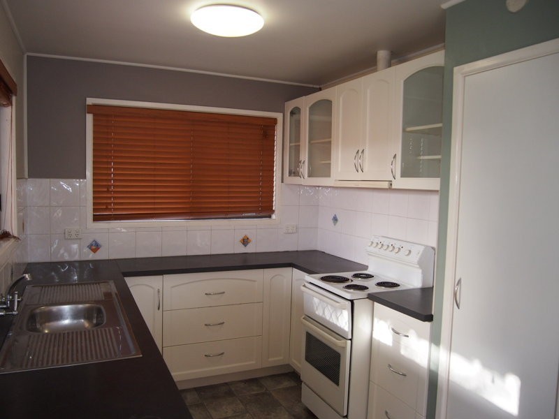 27 Domino Crescent, Andergrove QLD 4740