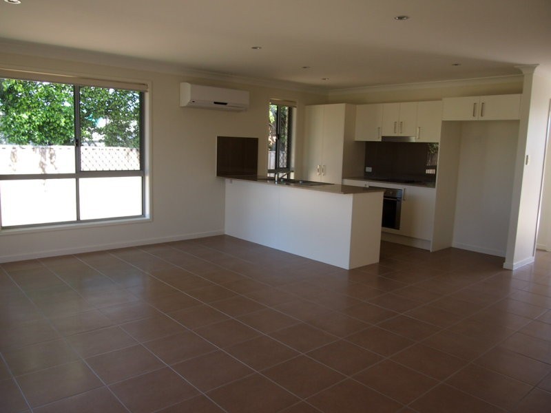 2/78 Superior Boulevard, Andergrove QLD 4740