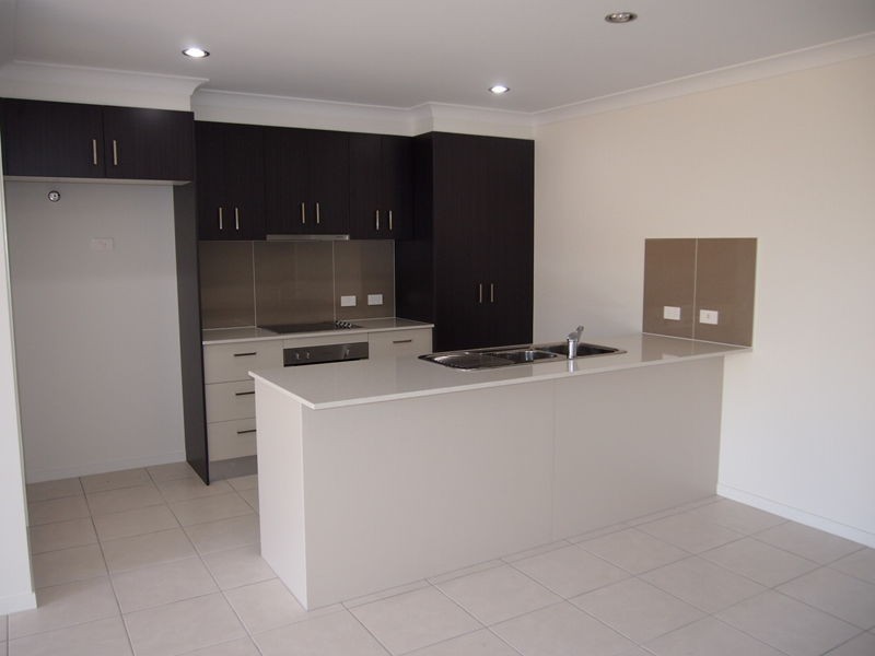 1/30 Halifax Place, Rural View QLD 4740
