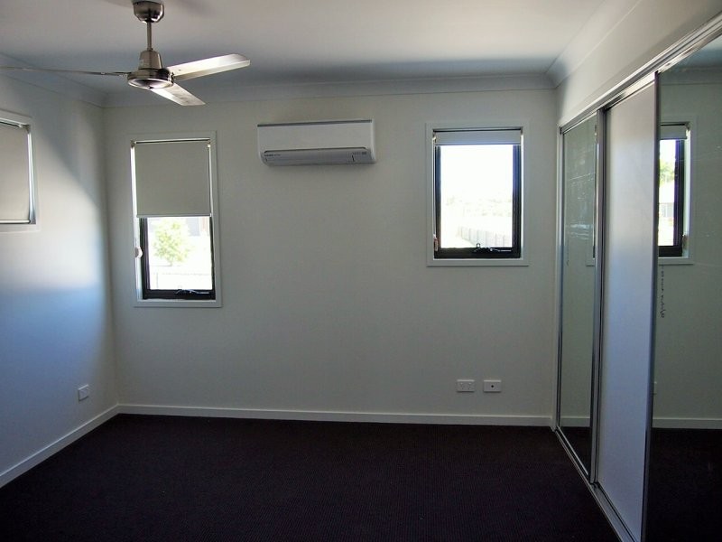 1/30 Halifax Place, Rural View QLD 4740