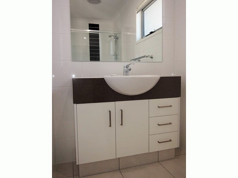 1/18 Benarid Drive, Ooralea QLD 4740
