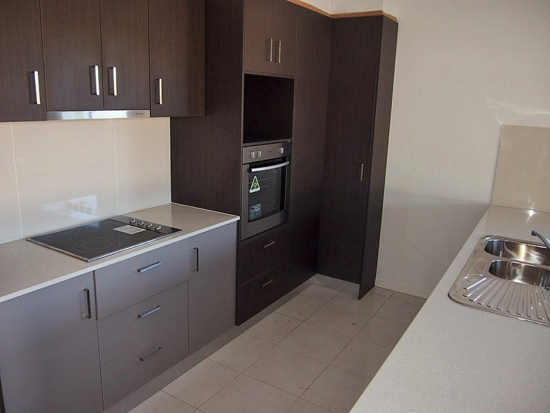 2/35 Jackson Street, Sarina QLD 4737