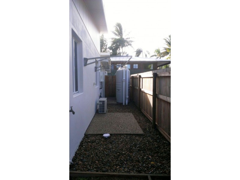 2/39 Downie Avenue, Bucasia QLD 4750