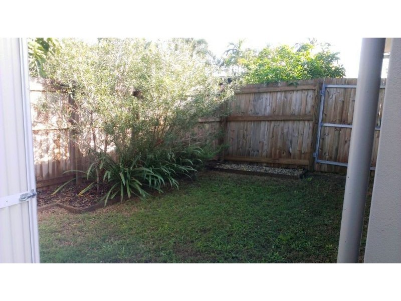 2/39 Downie Avenue, Bucasia QLD 4750