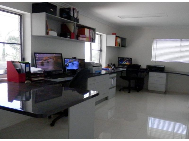 11 Bona Vista Drive, Mount Pleasant QLD 4740