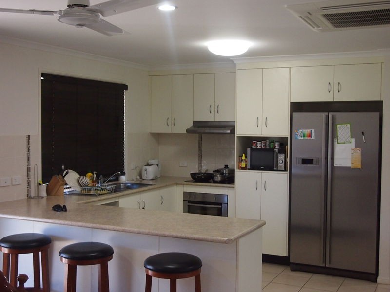 6 Lilian Avenue, Eimeo QLD 4740