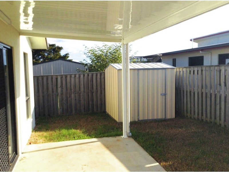 2/23 Narrabeen Street, Blacks Beach QLD 4740