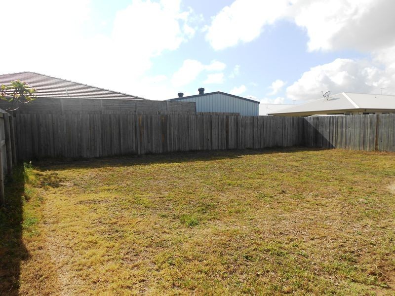 18 Schooner Avenue, Shoal Point QLD 4750