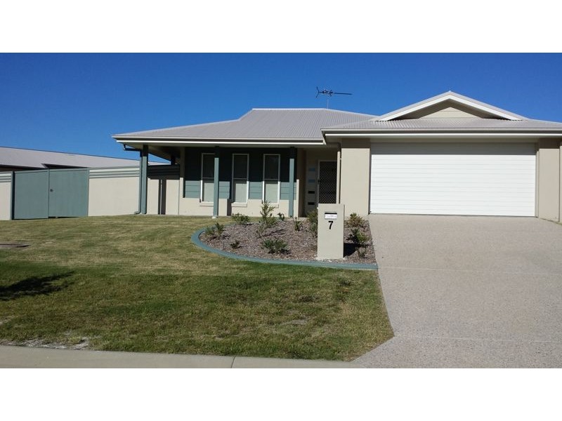 7 Balzan Drive, Rural View QLD 4740
