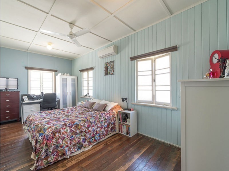 9 Steen Street, South Mackay QLD 4740