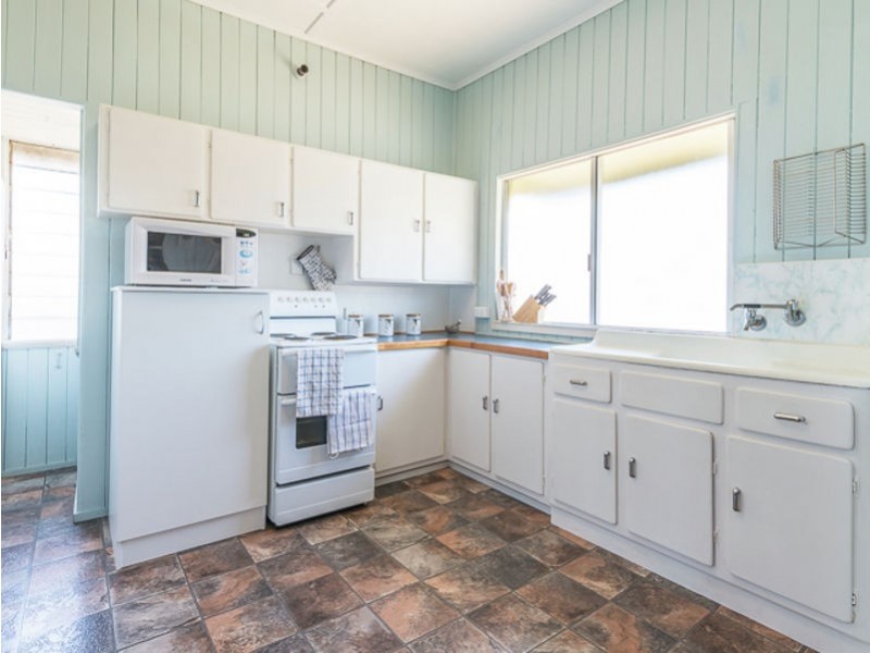 9 Steen Street, South Mackay QLD 4740