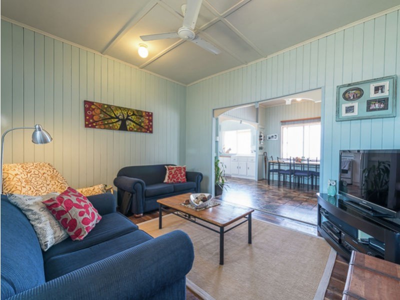 9 Steen Street, South Mackay QLD 4740