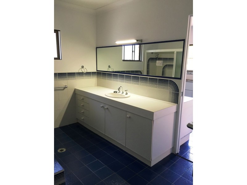 6 Gibbs Court, Mount Pleasant QLD 4740