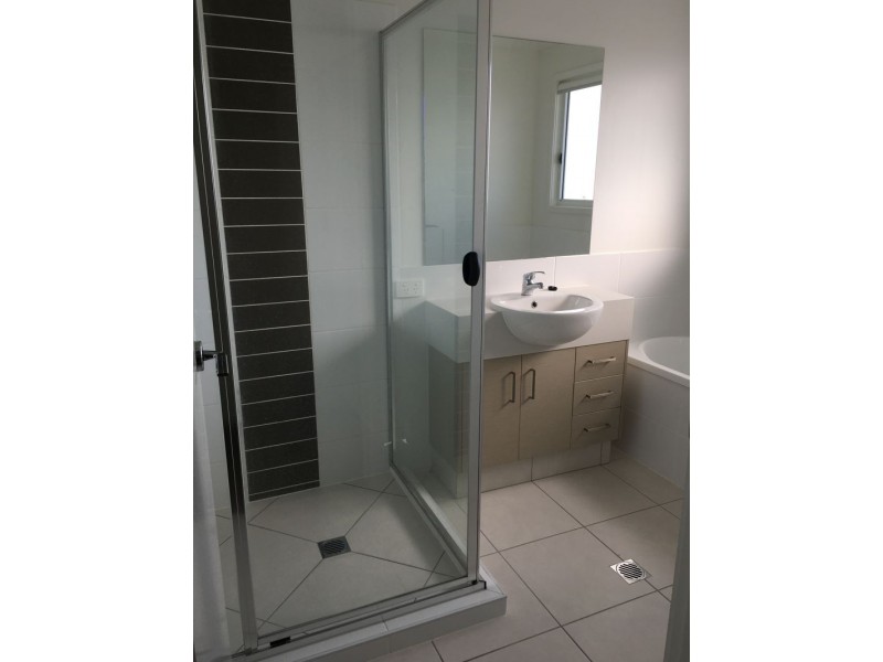 18 Northern Circuit, Rural View QLD 4740