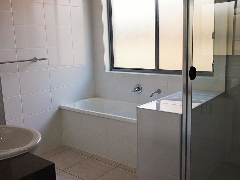 18 Benarid Drive, Ooralea QLD 4740