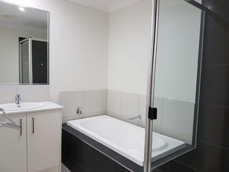1/2 Kalbarri Cres, Peregian Springs QLD 4573