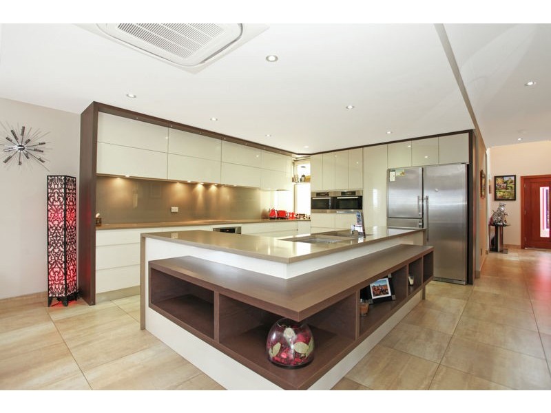 24 Reef Parade, East Mackay QLD 4740