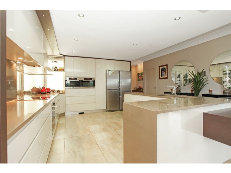 24 Reef Parade, East Mackay QLD 4740