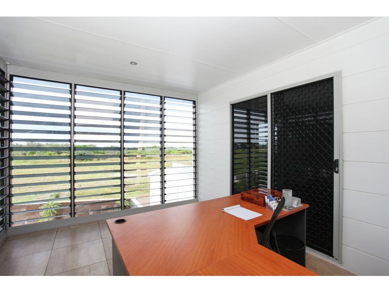 24 Reef Parade, East Mackay QLD 4740